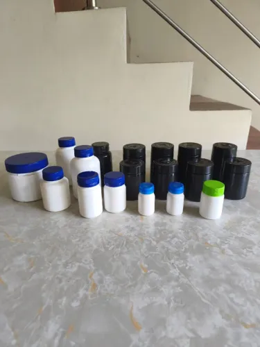 Potes / embalagens para doação.