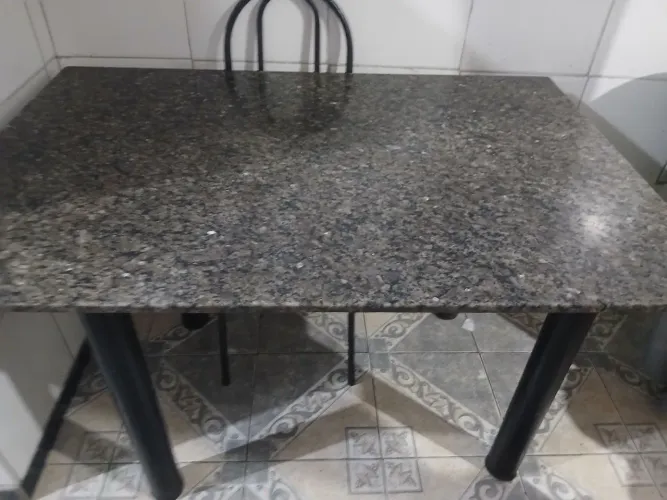 Mesa de mármore