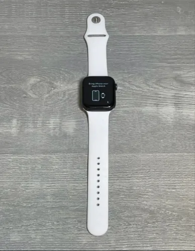 Apple Watch Series 5 GPS + Celular - Alumínio 44 mm White Band
