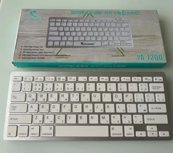 Lacrado Teclado Slim Sem Fio Bluetooth Ideal Para Notebook E Tablet