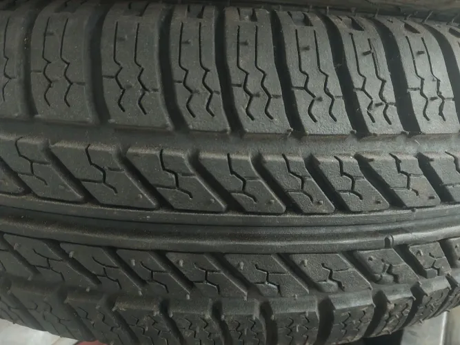 Pneu aro 14 remold novo somente 125,00 a unidade 