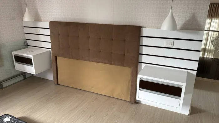 Painel de cama em MDF com estofado