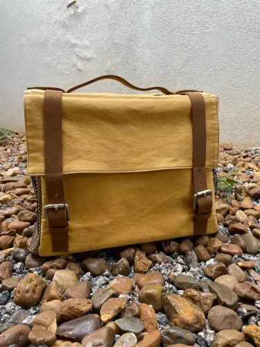 Bolsa de Lona com Detalhes em Couro - Impermeável