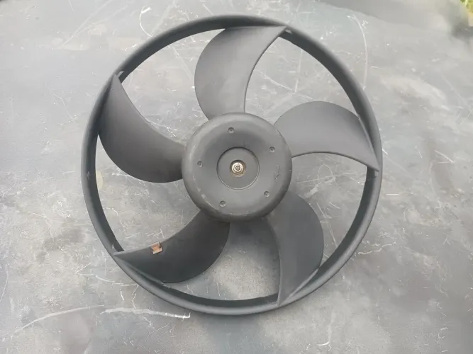Ventoinha Eletro ventilador radiador Fiat Palio, Strada, Siena sem ar condicionado