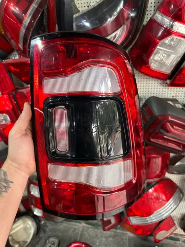 Lente lanterna  para dodge ram 2500 3500 2019-2023