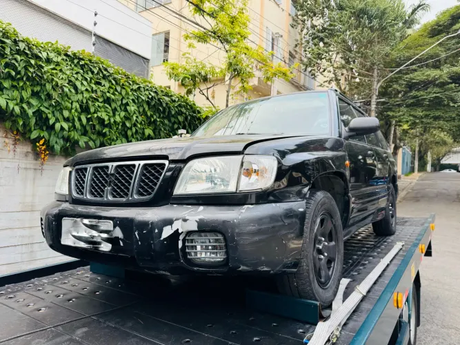 Subaru Forester 2.0 2000 automática disponível para peças 