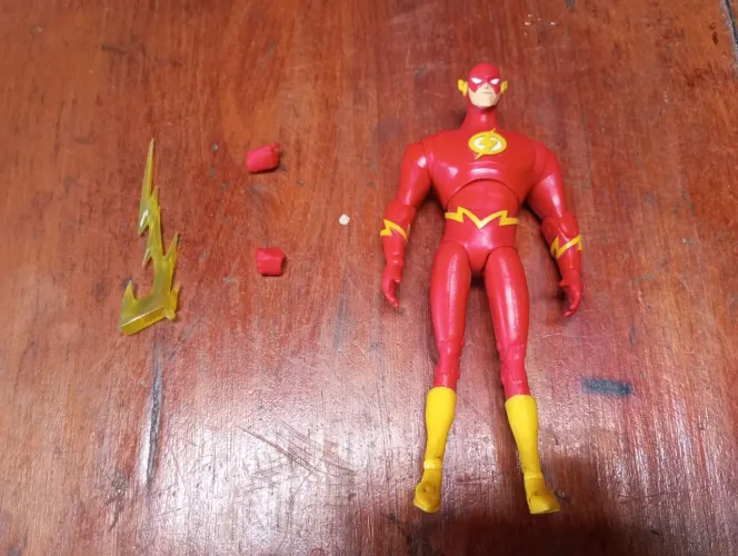 The flash McFarlane com todos os acessórios