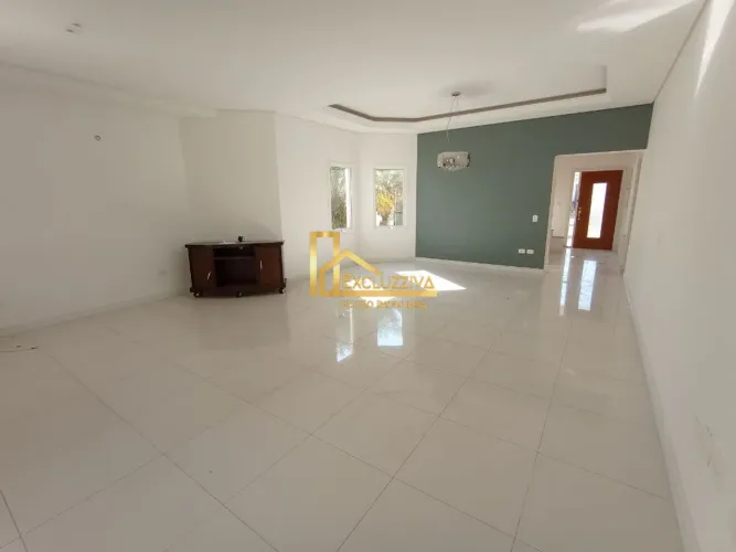 Venda de Casas / Sobrado Condomínio na cidade de Taubaté