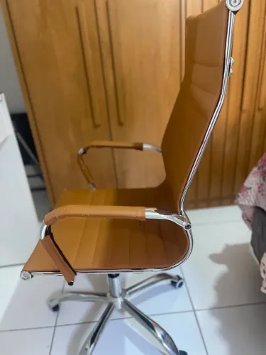 Cadeira Escritório Esteirinha Couro Sintético Sistema Relax