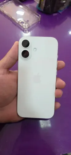 iPhone 17