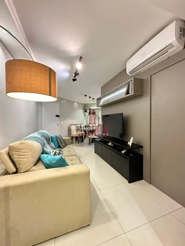 Cobertura com suíte e sacada com churrasqueira