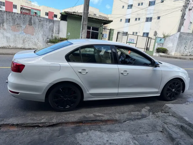 Volkswagen Jetta Comfortline 2.0 T.flex 8V 4P Tipt. 2011