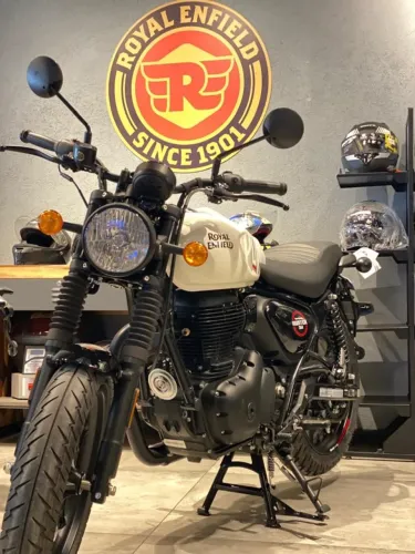 HUNTER DAPPER WHITE 350CC - JOÃO 