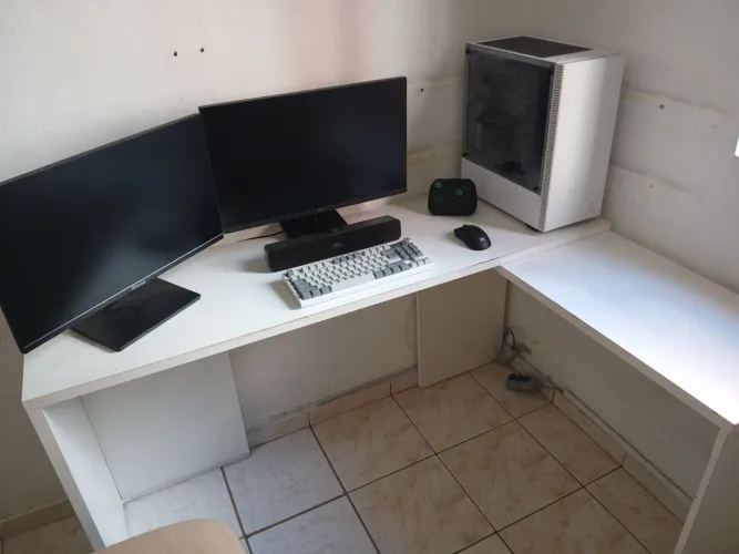 MESA EM L BRANCA - ESCRITÓRIO/HOME OFFICE