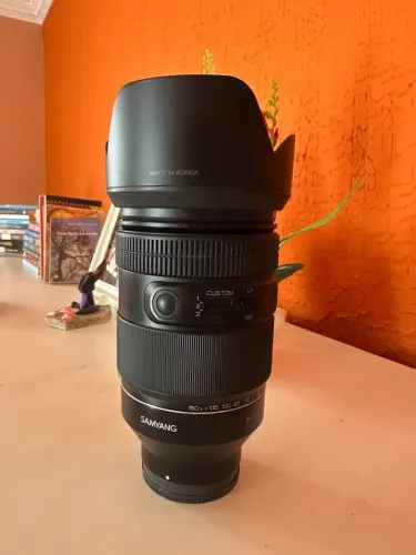 Lente Samyang AF 35-150mm F2-2.8 FE Sony