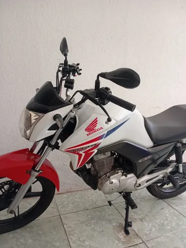 Titan 150 EX