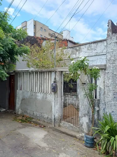 Casa em Vila Segura - Ótima Localização!