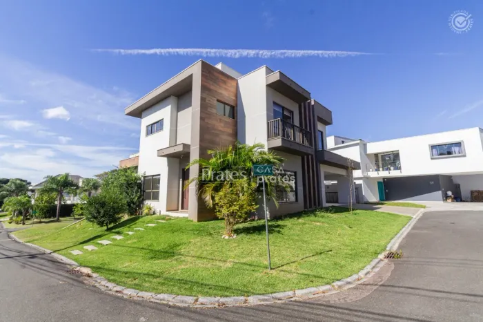 Incrível casa para alugar em Santa Felicidade