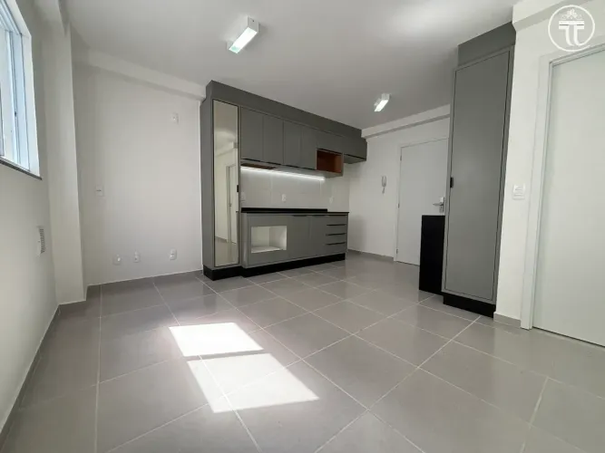 Studio Semi Mobiliado  Estilo Home Club | Ideal para Morar ou Investir