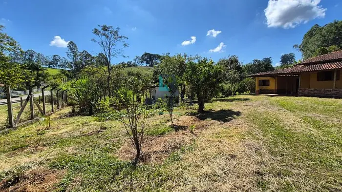 SÍTIO FORMADO COM FÁCIL ACESSO EM LAGOINHA-SP