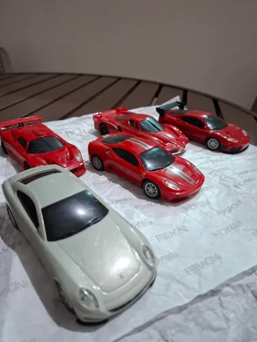 COLEÇÃO FERRARI 
