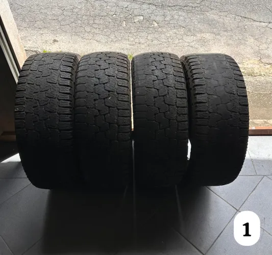 Vende-se Pneus 265/60 R18; 215/65 R16; 235/60 R16; 175/70 R14