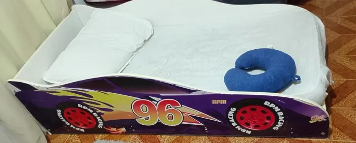 Cama infantil de carro