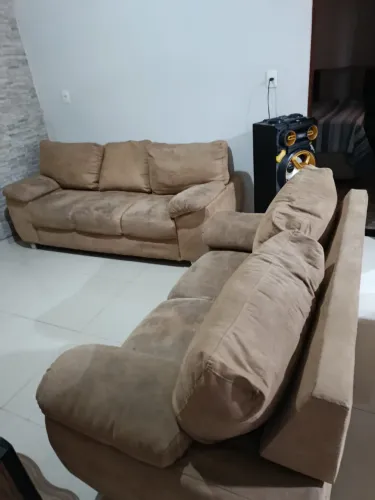 Conjunto de Sofás 2 e 3 Lugares - Muito Conservado
