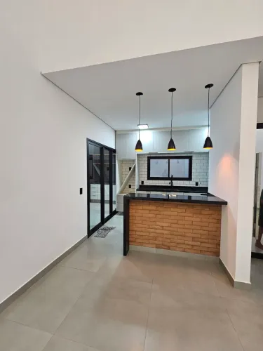 Vende se casa condomínio Reserva Ipanema