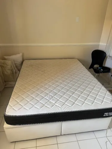 Cama casal King semi nova ortobom