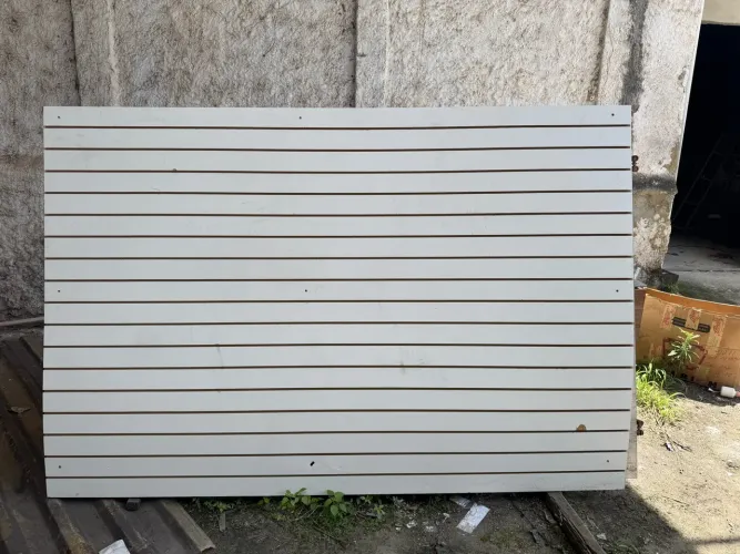Vende-se Painel Canaletado 