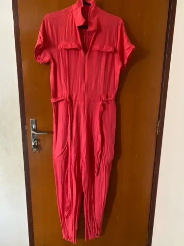 Macacão rosa no precinho 