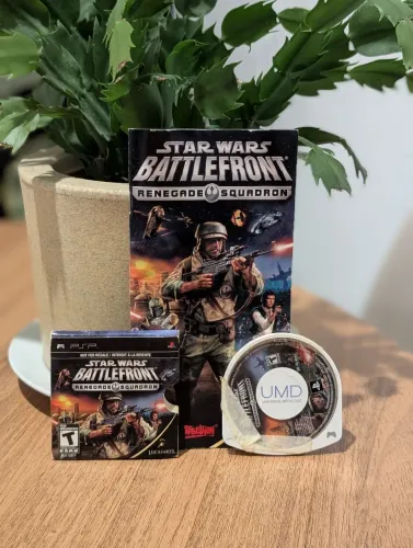 Jogo PSP - Star Wars Battlefront Renegade Squadron (Avulso)
