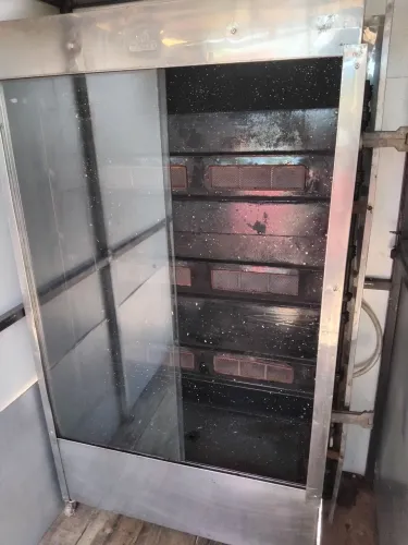 Máquina de assar frango