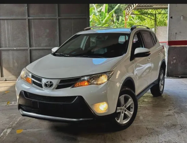 Toyota RAV4 2.0 4X4 16V Aut. 2013