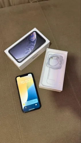 iPhone XR 64 gb