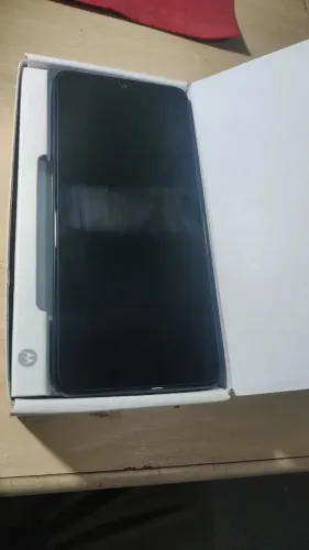 Celular moto G06