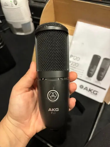 Microfone Condensador AKG P120 Para Estúdio Na Caixa Com Manual