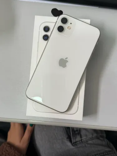 iphone 11 | 128gb | Branco | 74% Saúde da bateria