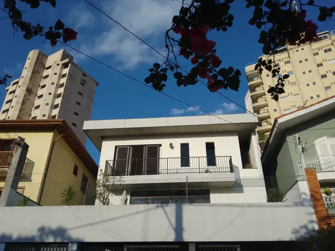 Linda Casa a Venda com Piscina