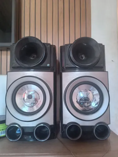 2 Caixas alto-falante 100 $ cada