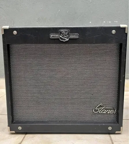 Cubo Amplificsdor Staner BX-200 para baixo 