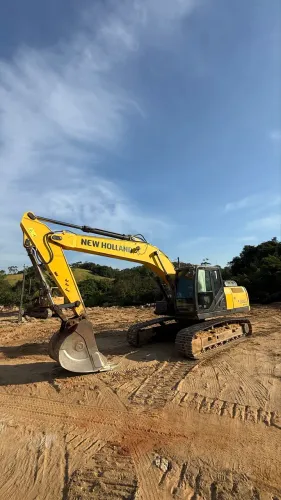 Escavadeira new holland E215c evo 2019