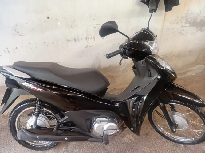 Vendo biz perfeito estado única dona