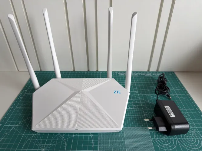 Roteador ZTE EasyMesh AX1800 Gigabit Space Series ZT360 - Funcionando, Excelente Estado