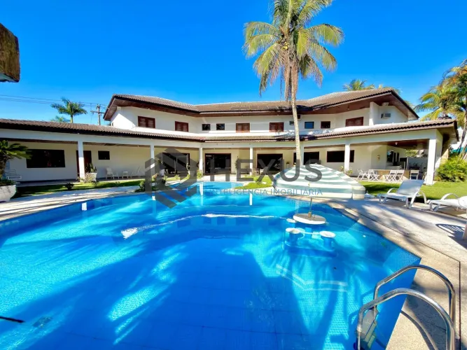 Casa de alto padrão à venda no Jardim Acapulco, Guarujá