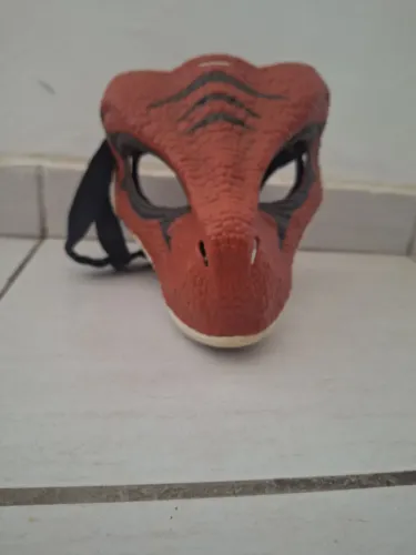 Máscara de Velociraptor Mattel