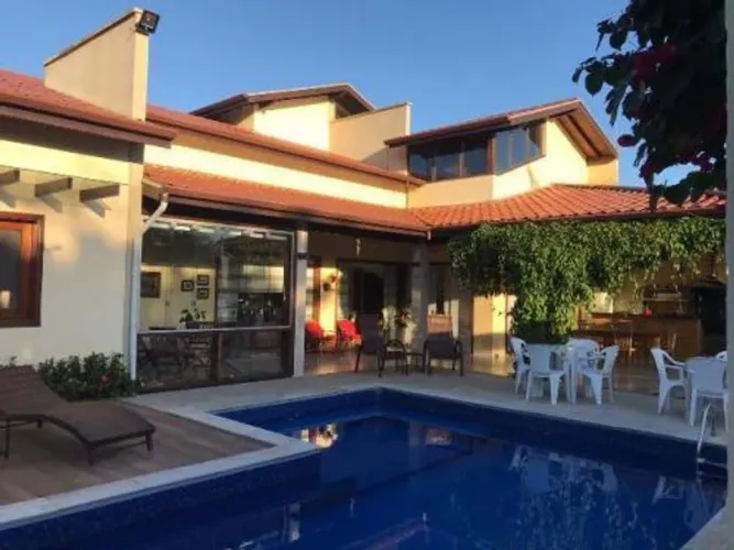 Casa para Venda em Itanhaém, Cibratel 1, 3 dormitórios, 1 suíte, 2 banheiros, 8 vagas
