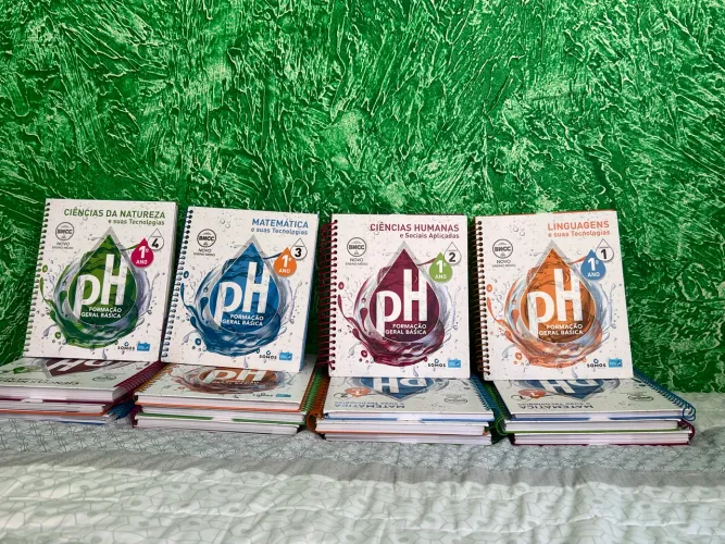 Livros ph 1ºano do ensino médio completos