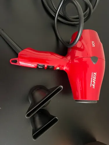 Secador Taiff Compacto Vermelho Ion 127V - 2000W - 50-60Hz - Bem Conservado!